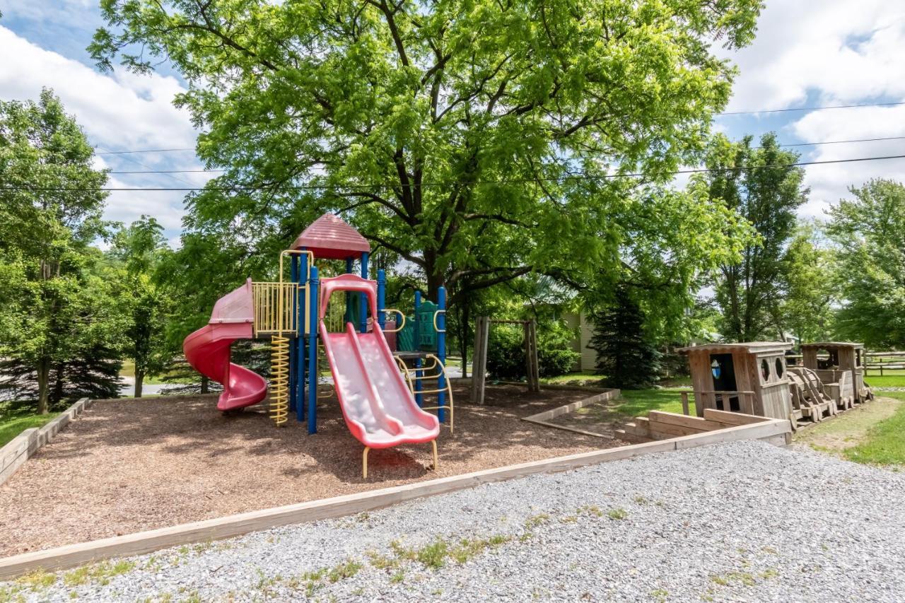 Spring Gulch Screened Park Model 6 Mount Airy Exteriér fotografie